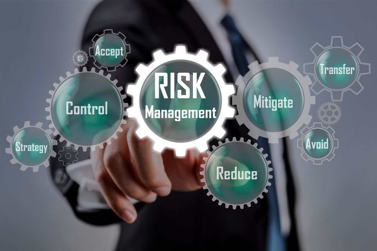 Managing Nonprofit Risk: 5 Top Tips for Reducing Board Liability